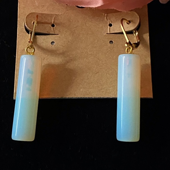 🌸NEW- Earrings🌸 - Picture 2 of 4